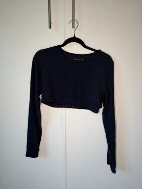 Aritzia Golden Workout top